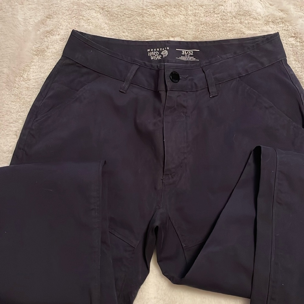 Used men’s mountain hardware pants